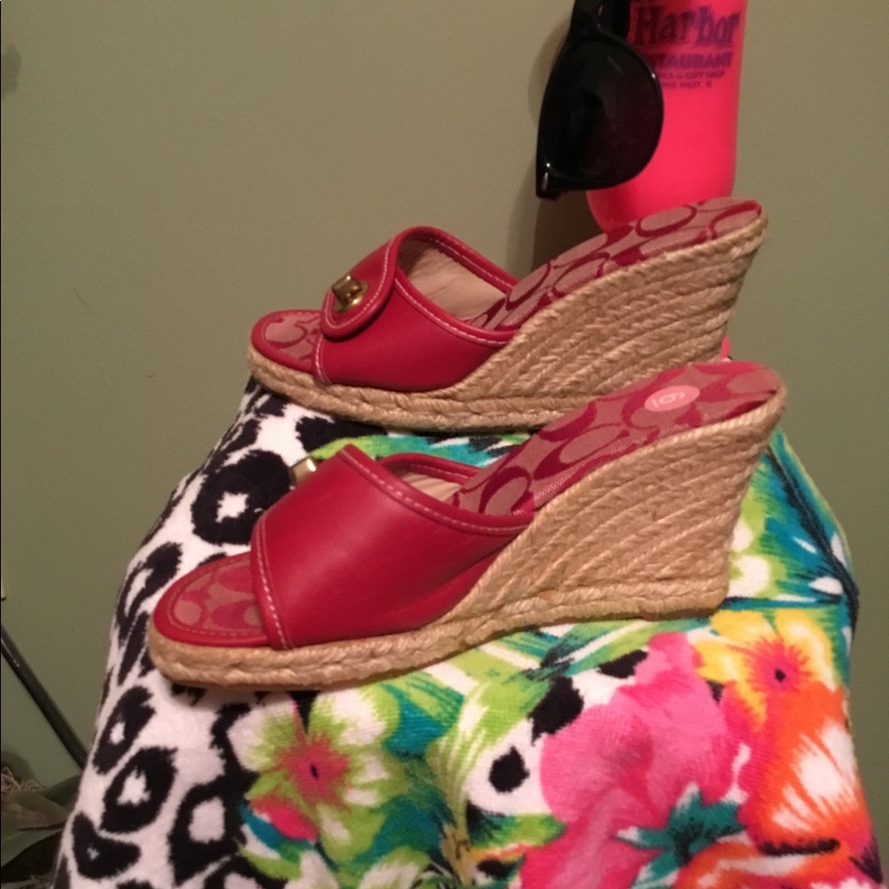 Red Coach Wedges with Gold Buckle Size 6 - Picture 2 of 5